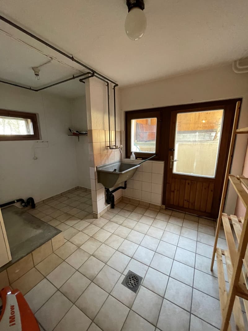 Magnifique maison familiale de 7 pièces à Montsevelier (16)