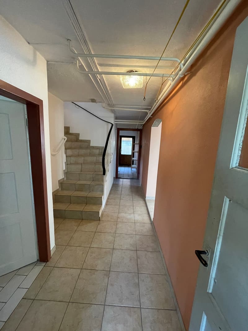 Magnifique maison familiale de 7 pièces à Montsevelier (17)
