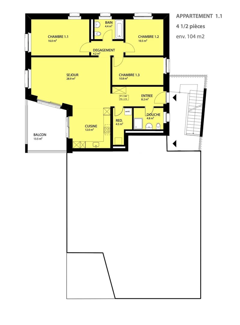 Living room, kitchen, 3 bedrooms, 2 bathrooms, balcony