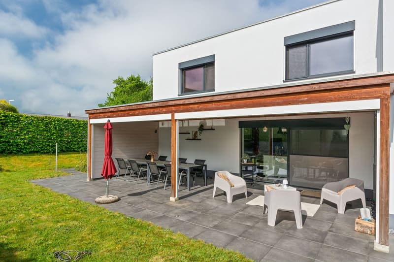 Spacieuse maison individuelle de 6.5 pièces à Courgenay avec espace professionnel indépendant (12)