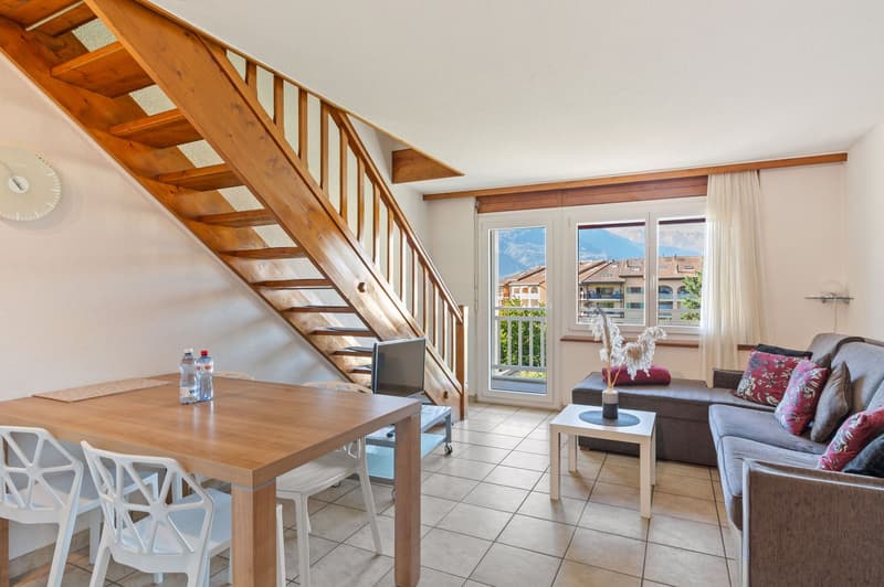Lumineux appartement, meublé, de 2.5 pièces en duplex à Saillon (2)