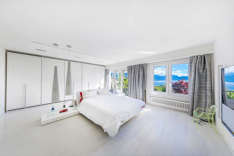 Appartement contemporain de 5,5 pièces avec vue imprenable sur le lac et piscine privative (4)
