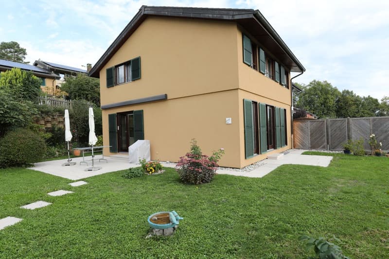 En exclusivité! Très belle maison contiguë (2)