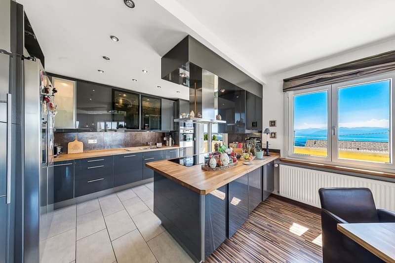Charmante maison avec vue époustouflante sur le lac et le Mt-Blanc! (10)