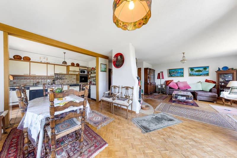 Jolie Maison à Arzier-Le Muids avec échappées sur le lac! (7)