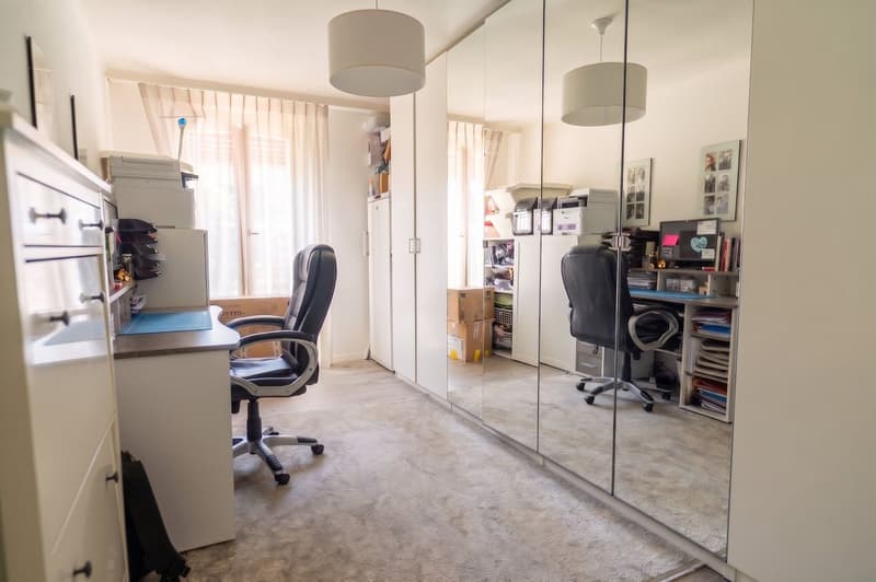 Rare ! Triplex en attique rénové de 6 pces, proche centre (8)