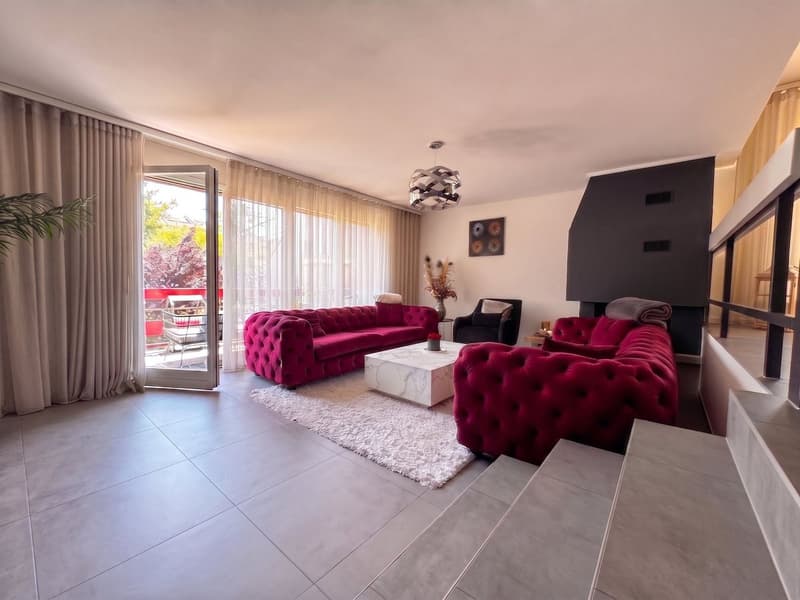 Rare ! Triplex en attique rénové de 6 pces, proche centre (5)