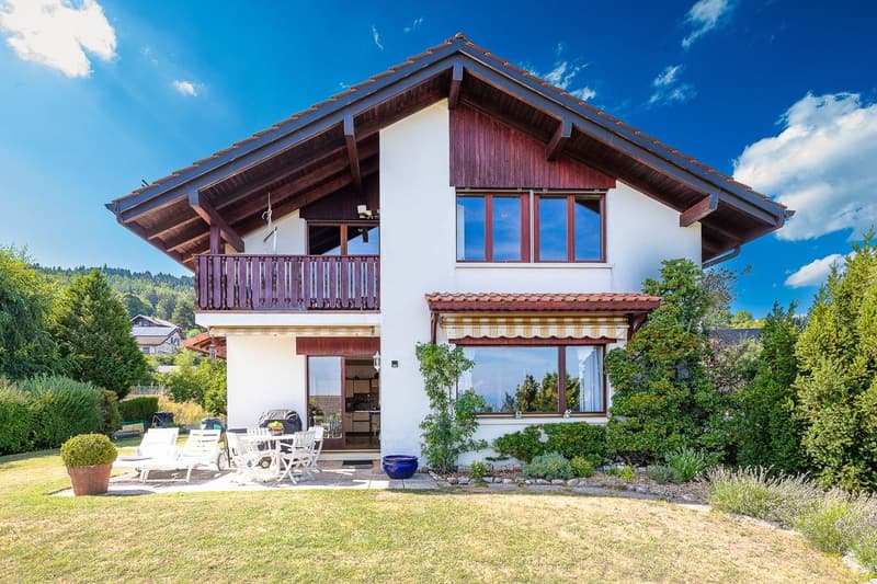 Jolie Maison à Arzier-Le Muids avec échappées sur le lac! (3)