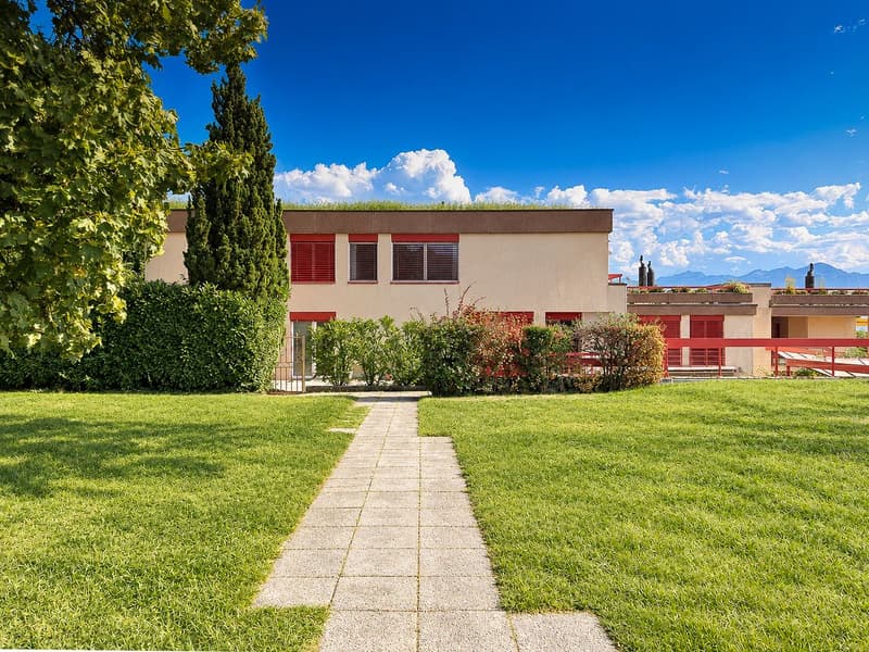 Appartement lumineux avec entrée privative et vaste terrasse (1)
