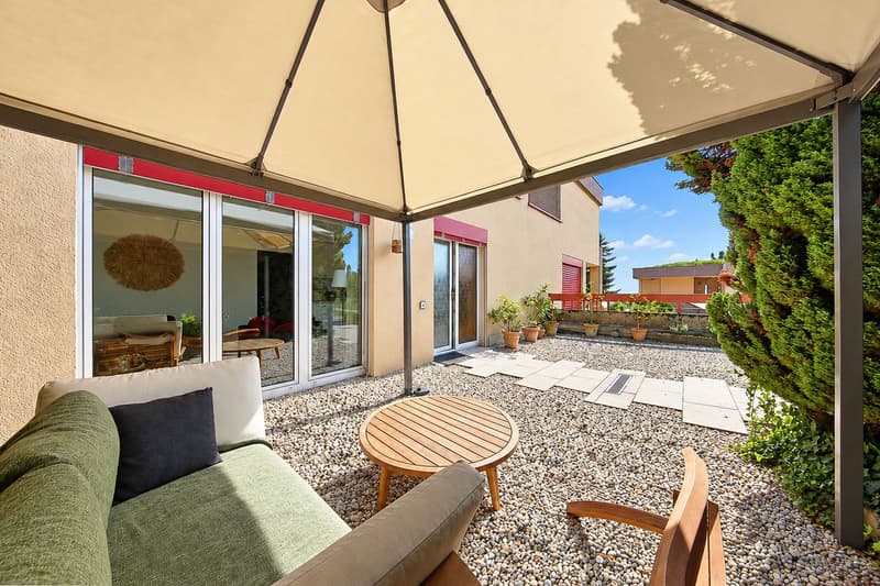 Appartement lumineux avec entrée privative et vaste terrasse (2)