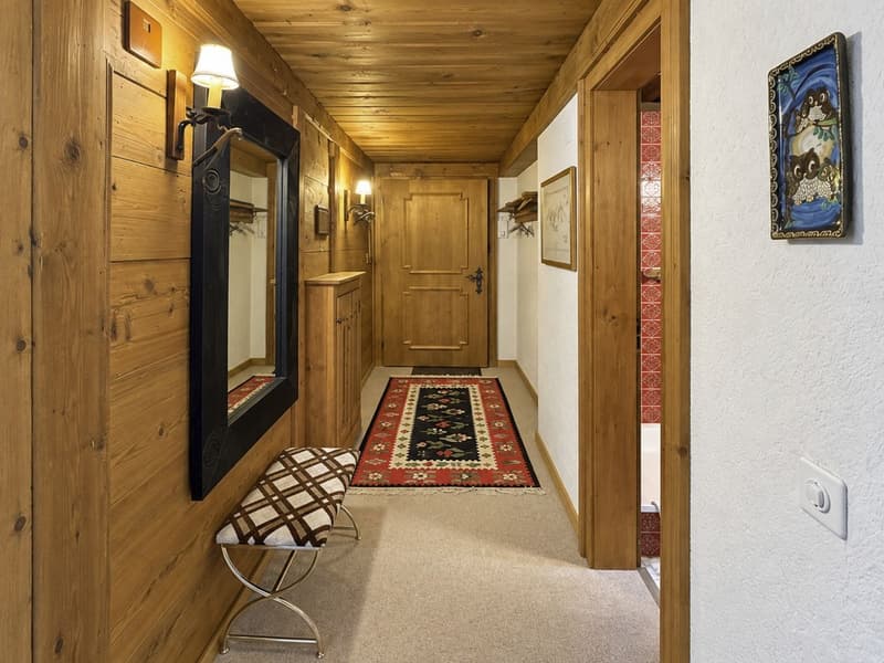 Charming appartment in the center of Gstaad - Valley & Palace views (12)