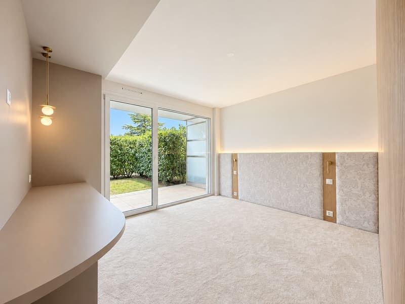 UNE ADRESSE PRIVILÉGIÉE À DEUX PAS DU LAC - ÉLÉGANT APPARTEMENT EN REZ-DE-JARDIN (10)