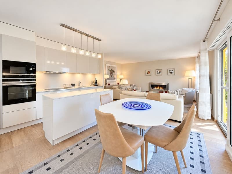 Appartement rénové de 4,5 pièces à Pully (2)