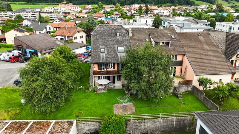 Immeuble de charme idéalement situé (7)