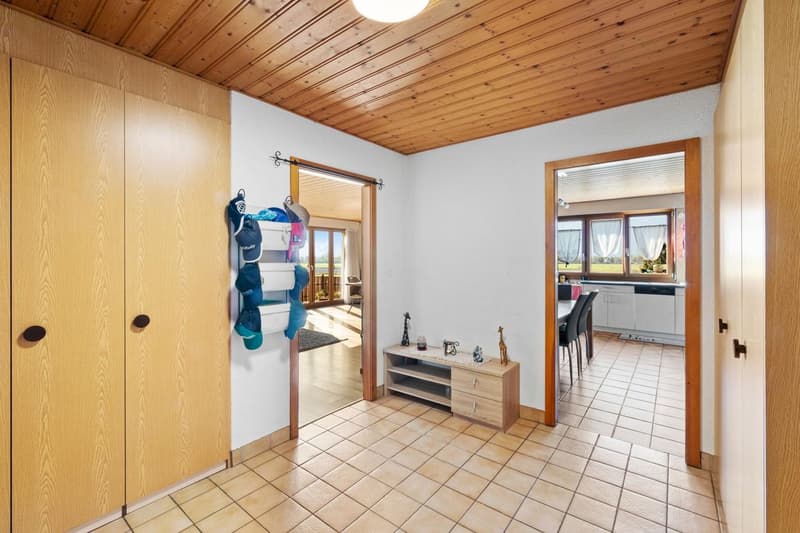 Propriété exceptionnelle en zone artisanale comprenant trois logements et un atelier (13)