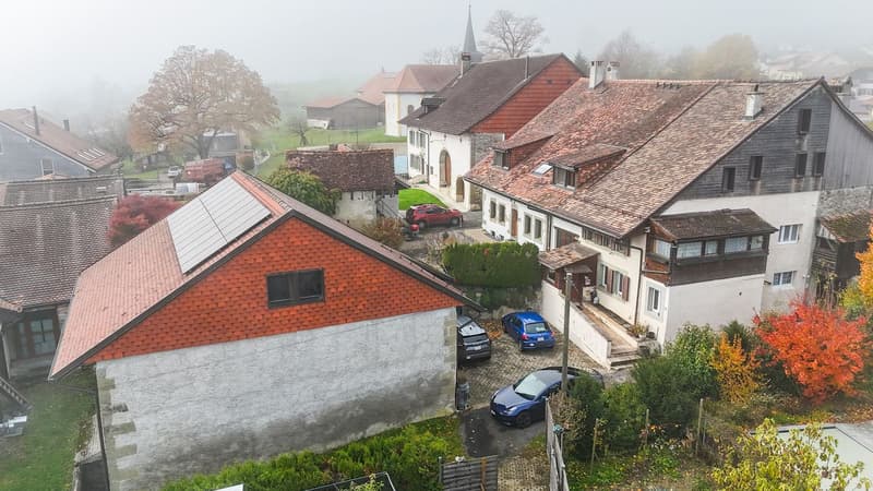 Maison villageoise de charme avec grange à Pailly (2)