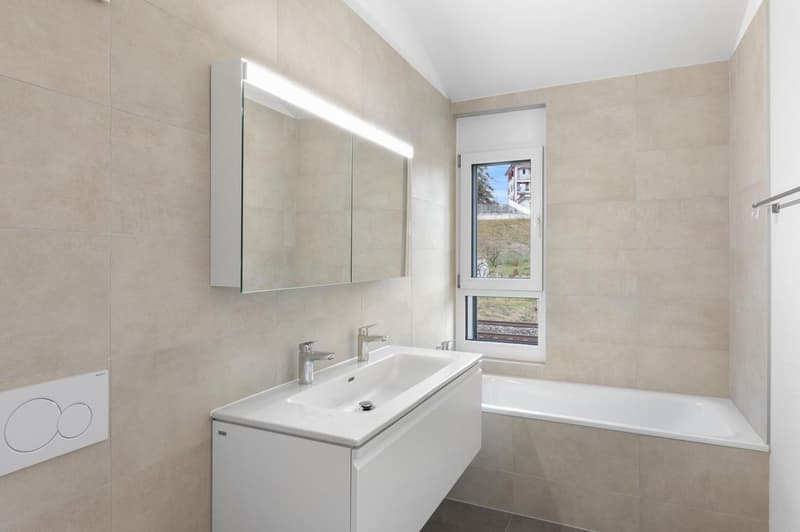 Découvrez un appartement exceptionnel, alliant confort, espace et vue imprenable sur les Alpes. (8)