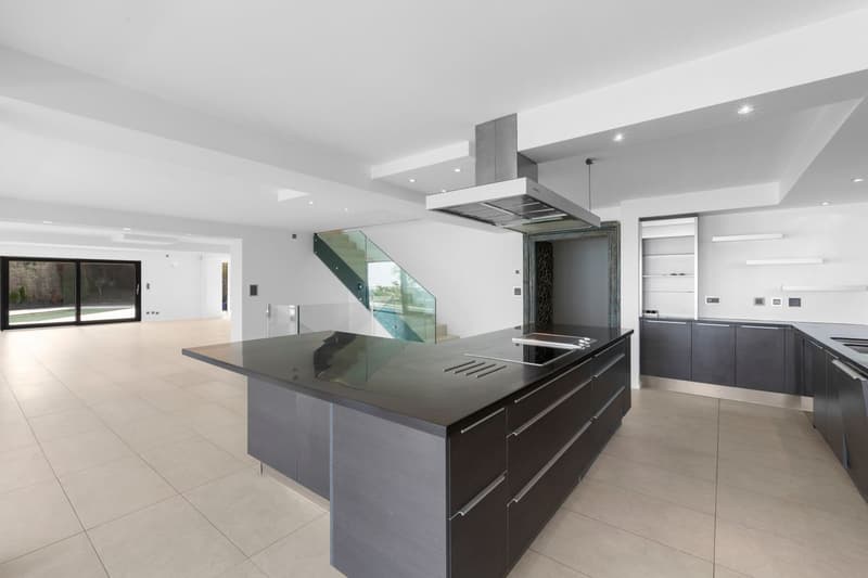Exceptional Villa with Panoramic Views of Chardonne (7)