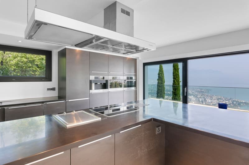 Exceptional Villa with Panoramic Views of Chardonne (8)