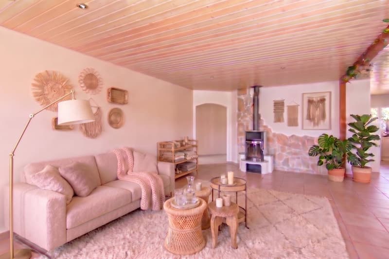 Exlusivité - Maison familiale avec grand terrain,lumière exceptionnelle et un porentiel d'agrandissement. (2)