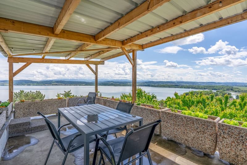 Maison avec vue sur le lac de Morat et la possibilité de construire appartement ou maison en plus de l' existant (12)