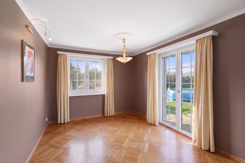 Splendide villa en bordure de zone agricole avec débouchée sur le lac (8)