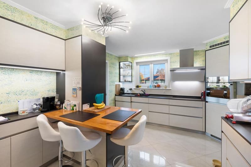 Splendide villa en bordure de zone agricole avec débouchée sur le lac (10)