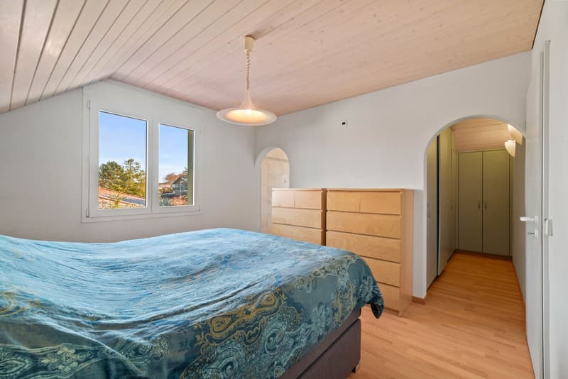 A deux pas d'Estavayer-le-Lac : villa avec piscine, sauna et 4 chambres sur 910 m² (7)