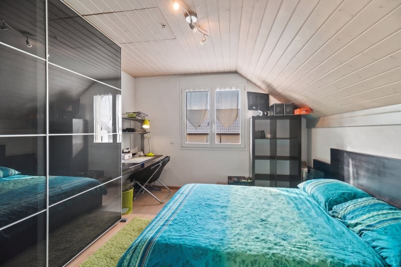 A deux pas d'Estavayer-le-Lac : villa avec piscine, sauna et 4 chambres sur 910 m² (12)