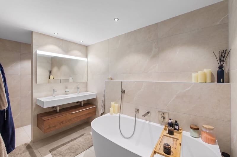 Salle bain et douche dans la suite parentale