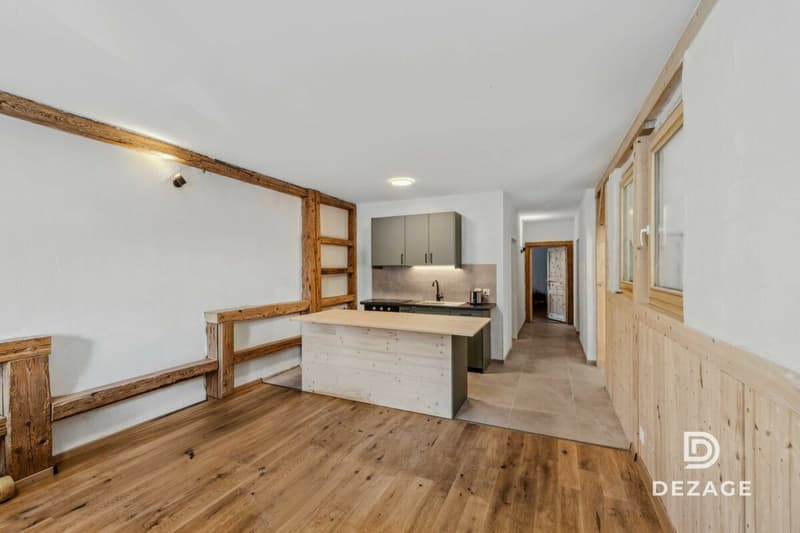 Lumineux duplex de 2 logements - charme ancien, rénovation moderne et potentiel locatif (7)