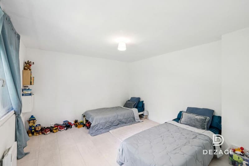 Maison à rénover avec potentiel d'agrandissement sur une vaste parcelle arborée ! (11)
