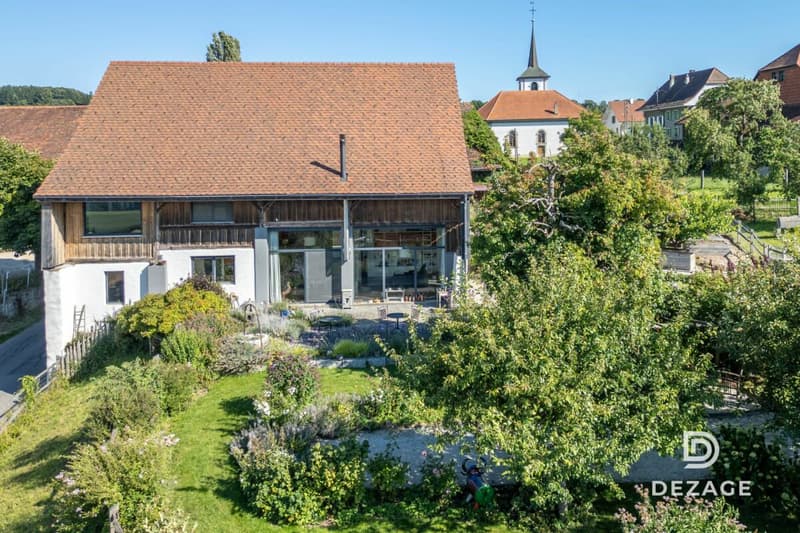 Ferme rénovée avec installations équestres et revenu énergétique à 5 min de Lucens (22)