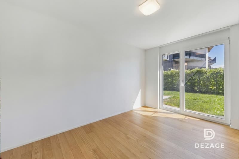 Appartement de 3,5 pièces en rez-de-jardin, idéalement situé à 5 minutes de Bulle. (12)