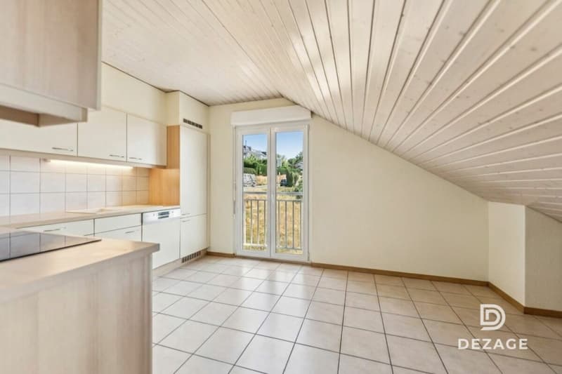 Vaste attique baigné de lumière aux portes de Lausanne avec vue panoramique sur le Lac (5)
