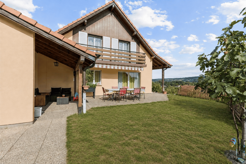 Charmante villa familiale avec vue lac à Grandson (10)