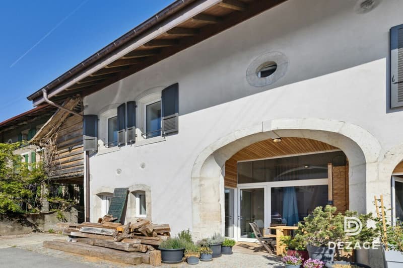 Caractère, lumière et flexibilité : un appartement de charme au coeur de Gimel (7)