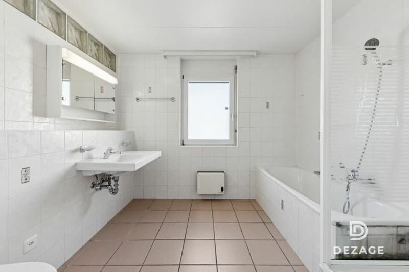 Spacieux appartement avec potentiel pour 5,5 pièces, au coeur du village ! (11)