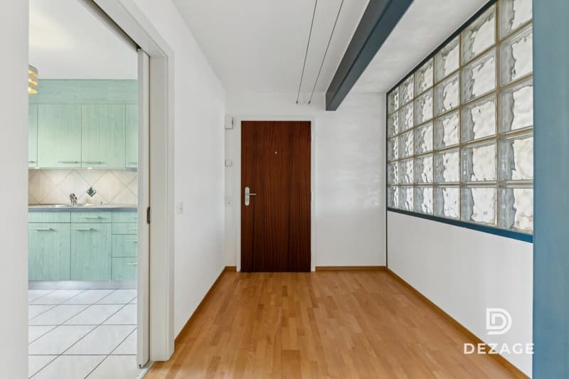 Spacieux appartement avec potentiel pour 5,5 pièces, au coeur du village ! (6)