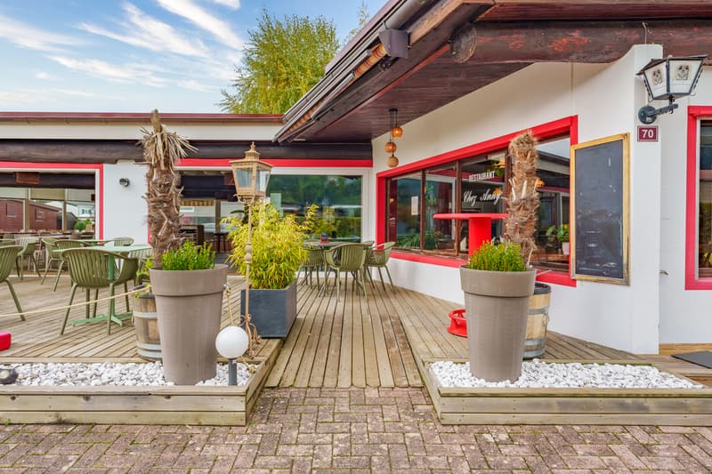 Restaurant au coeur d'un cadre privilégié au bord du lac de Neuchâtel (5)