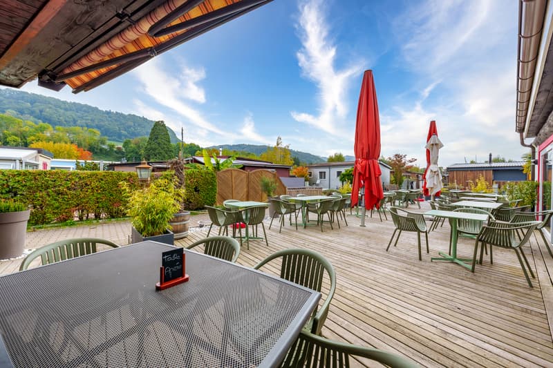 Restaurant au coeur d'un cadre privilégié au bord du lac de Neuchâtel (7)