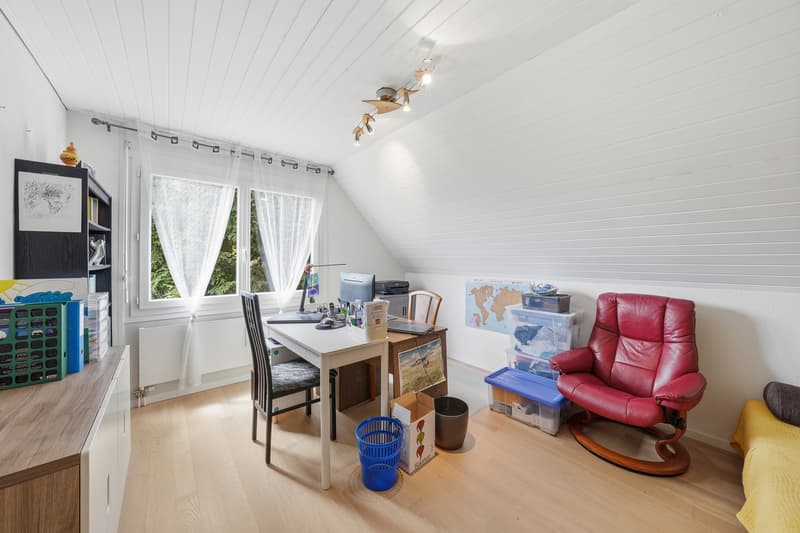 Superbe villa familiale de 5.5 pièces avec grand jardin et vue dégagée (12)