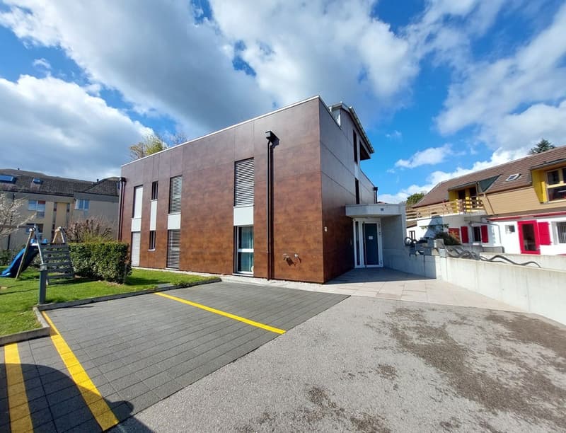 Bel appartement de 4,5 pièces avec terrasse et ascenseur (2)