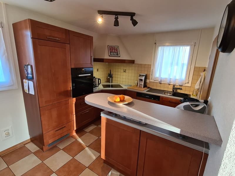 Appartement en attique avec terrasse, garage double et place de parc extérieure (5)