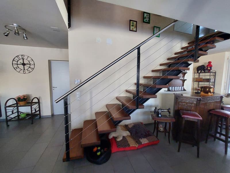 Villa moderne bénéficiant d'un jardin privatif et d'une place de stationnement intérieure (8)