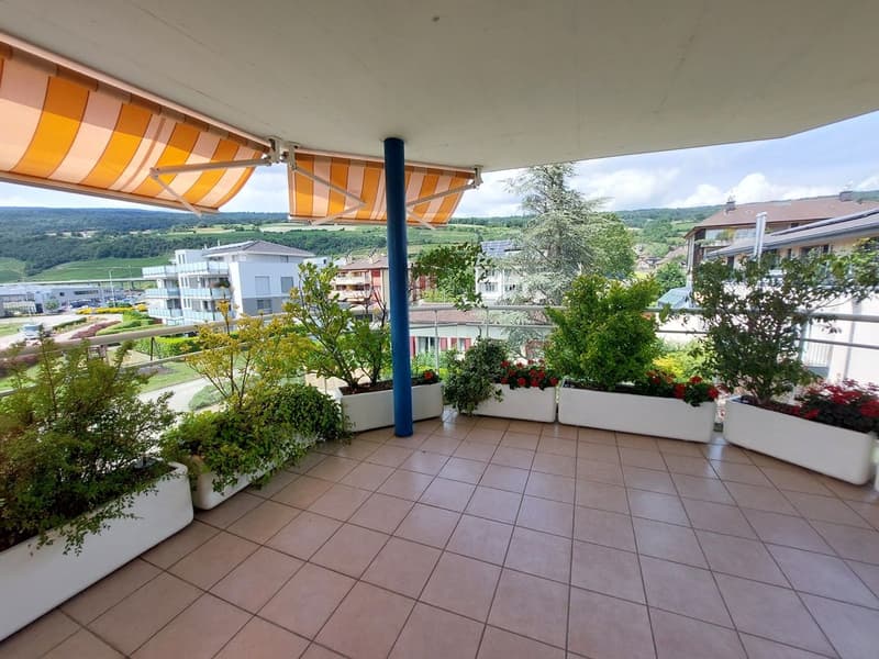 En exclusivité appartement  exceptionnel de 160 m² habitables, agrémenté d'une terrasse de 28 m² et d'un garage-box. (2)