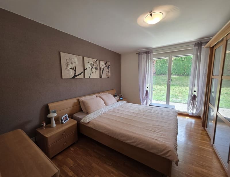 Appartement de 4 pièces avec jardin privatif et garage-box (7)