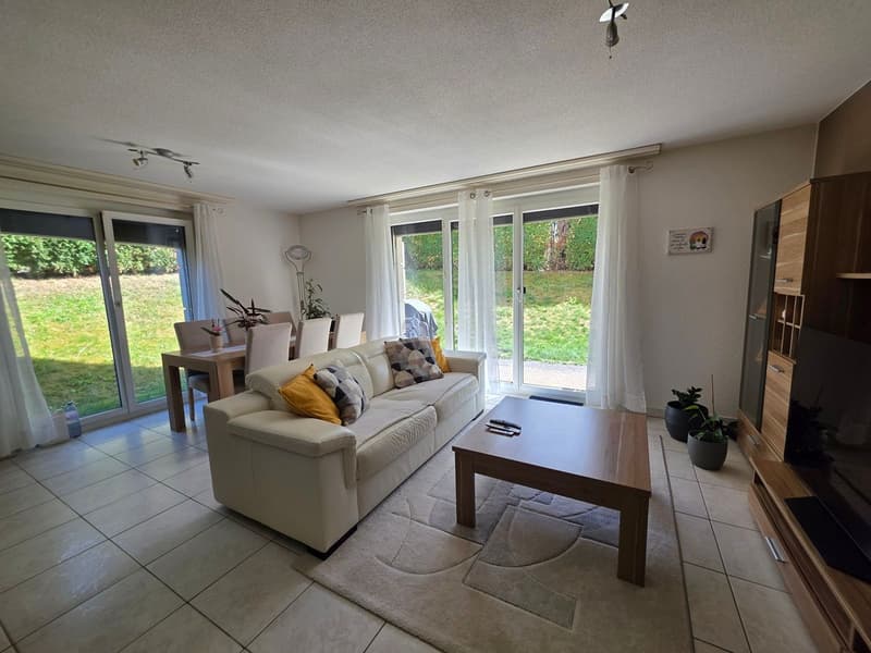 Appartement de 4 pièces avec jardin privatif et garage-box (4)