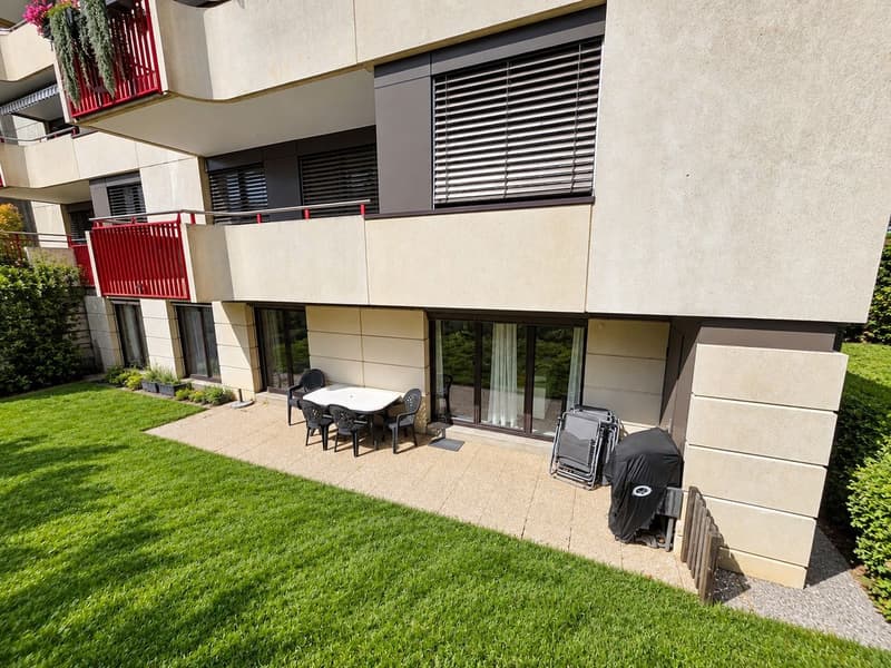 Appartement de 4 pièces avec jardin privatif et garage-box (3)