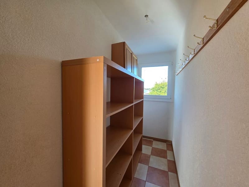 Appartement 5,5 pièces avec  terrasse, garage double et place de parc extérieure (9)